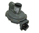 REGULADOR GAS BAJA FISHER PLOMO 250 PSI 1/4NH 9-13CW 3/8NH 201000 BTU